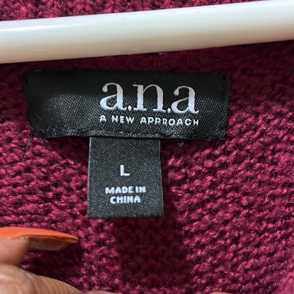 Ladies sweater - Picture 2 of 6